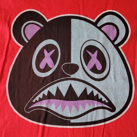 "BAWS" like bear graphic T shirt Gildan Brand size Large preowned great cond - Picture 2 of 7